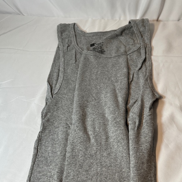Hanes Men's Light Gray Crewneck Top - Picture 3 of 3